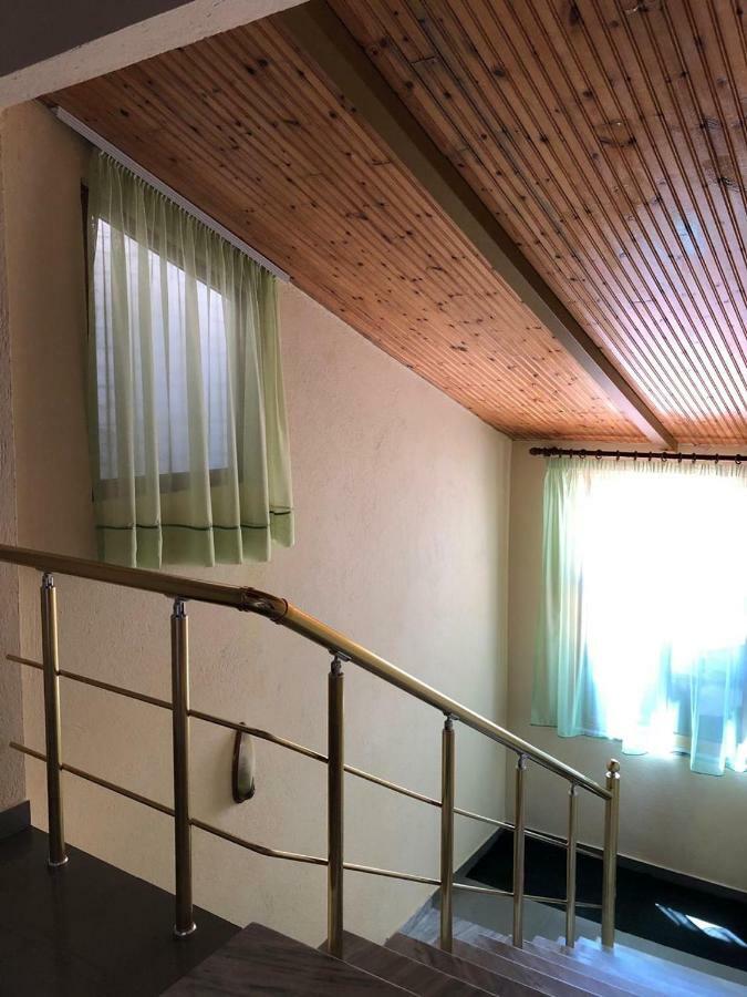 Vila Deni Tushemisht Kültér fotó